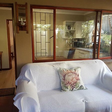 Protea Cottage George Esterno foto